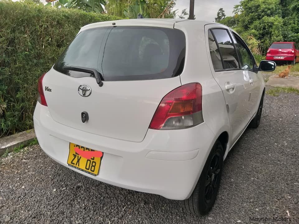 Toyota VITZ [1000cc] in Mauritius